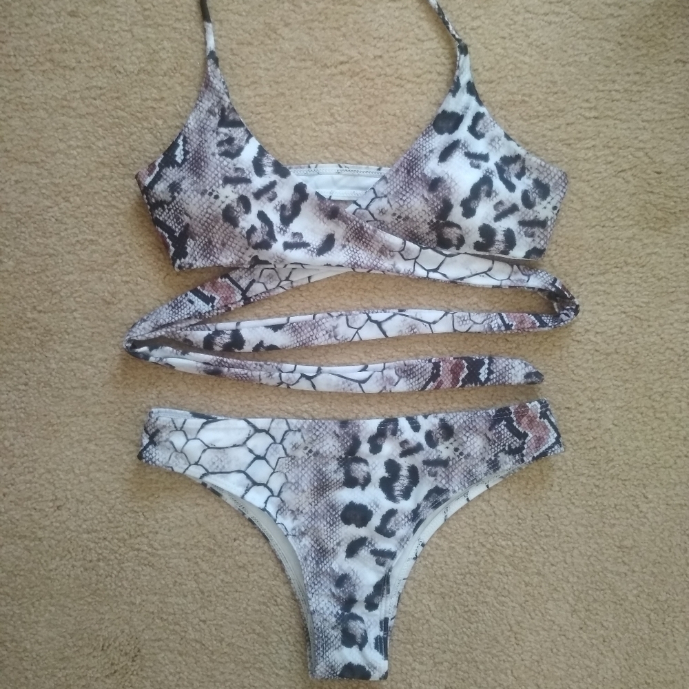 Snakeskin leppard bikini set
